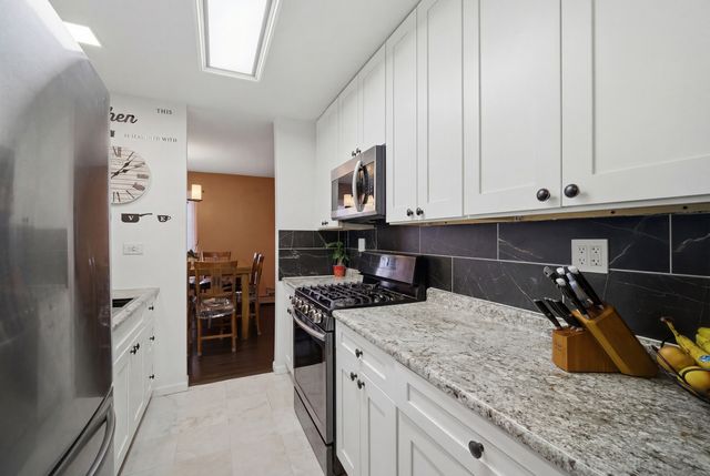 1926 Prairie Square 313, Schaumburg, IL 60173