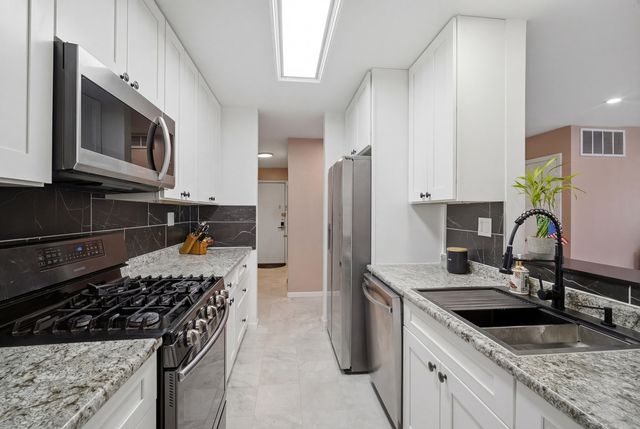 1926 Prairie Square 313, Schaumburg, IL 60173