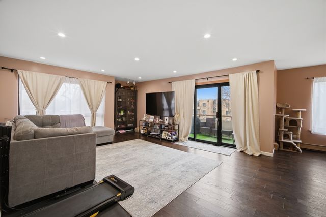 1926 Prairie Square 313, Schaumburg, IL 60173