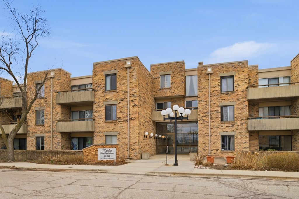1926 Prairie Square 313, Schaumburg, IL 60173
