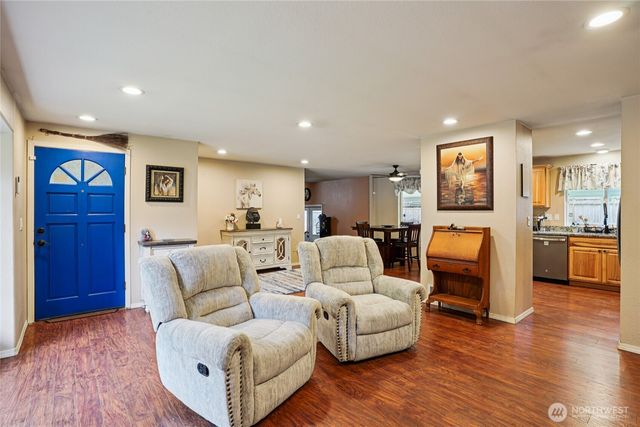 11404 208th Avenue E, Bonney Lake, WA 98391