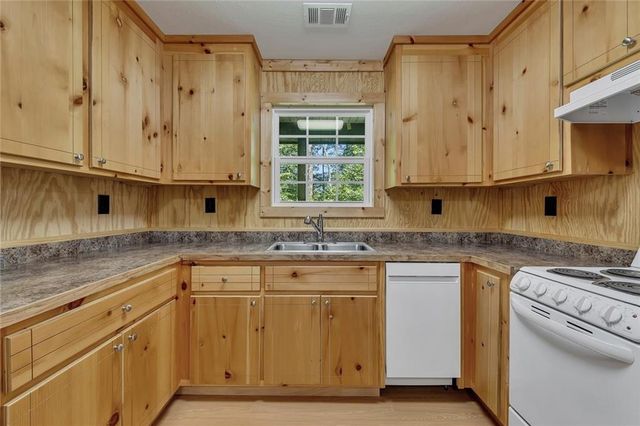 7379 Yukon Road, Talking Rock, GA 30175