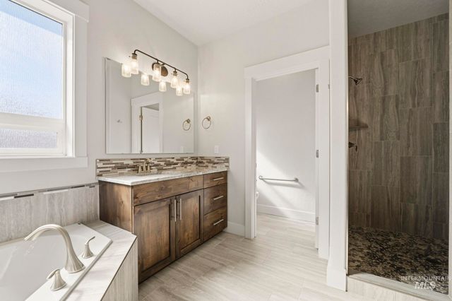 10467 Kaylee Way, Nampa, ID 83687