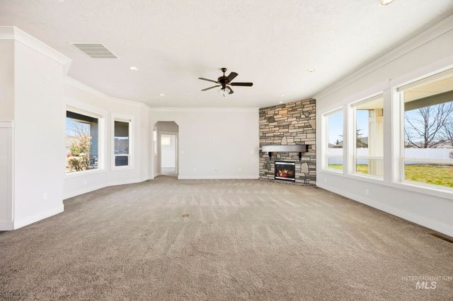 10467 Kaylee Way, Nampa, ID 83687