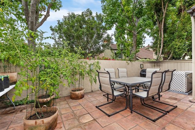 115 Stanford Court 50, Irvine, CA 92612