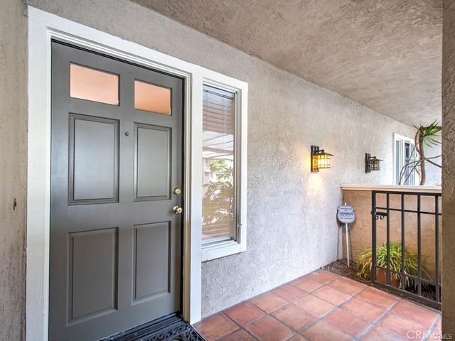 115 Stanford Court 50, Irvine, CA 92612