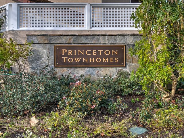 115 Stanford Court 50, Irvine, CA 92612