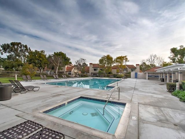 115 Stanford Court 50, Irvine, CA 92612