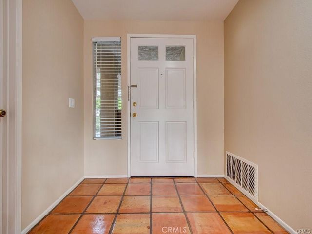 115 Stanford Court 50, Irvine, CA 92612