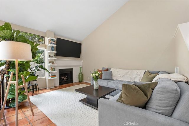 115 Stanford Court 50, Irvine, CA 92612