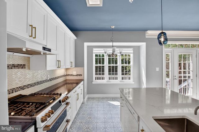 110 ELMCROFT BLVD, Rockville, MD 20850