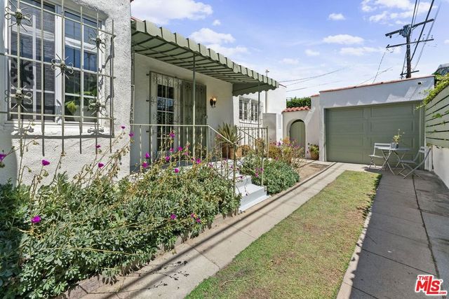 2030 S Redondo Boulevard, Los Angeles, CA 90016