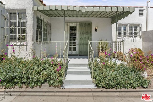 2030 S Redondo Boulevard, Los Angeles, CA 90016