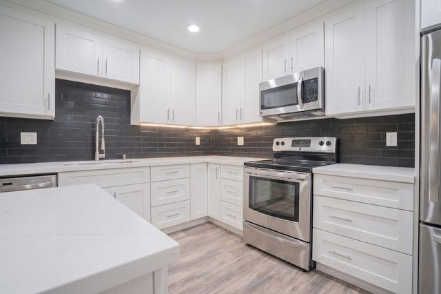 5525 E Thomas Road Unit B7, Phoenix, AZ 85018