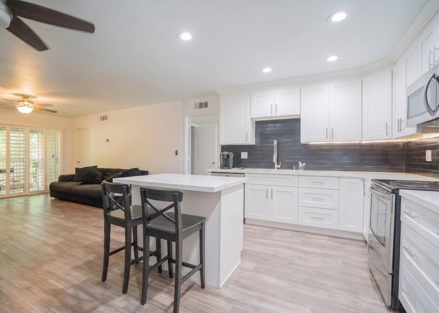 5525 E Thomas Road Unit B7, Phoenix, AZ 85018