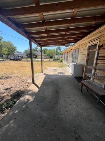 1002 Collin Drive, Euless, TX 76039