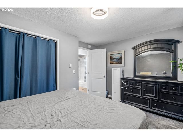 440 N YAMHILL St, Carlton, OR 97111