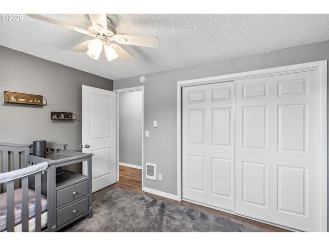 440 N YAMHILL St, Carlton, OR 97111