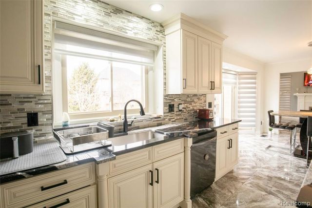 54275 Talon Court, Shelby Twp, MI 48315