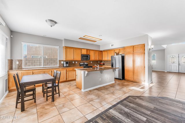 36653 Macarthur Drive, Palmdale, CA 93552