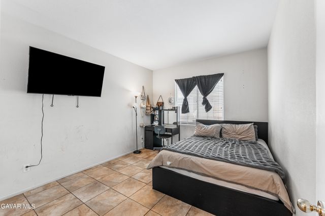 36653 Macarthur Drive, Palmdale, CA 93552