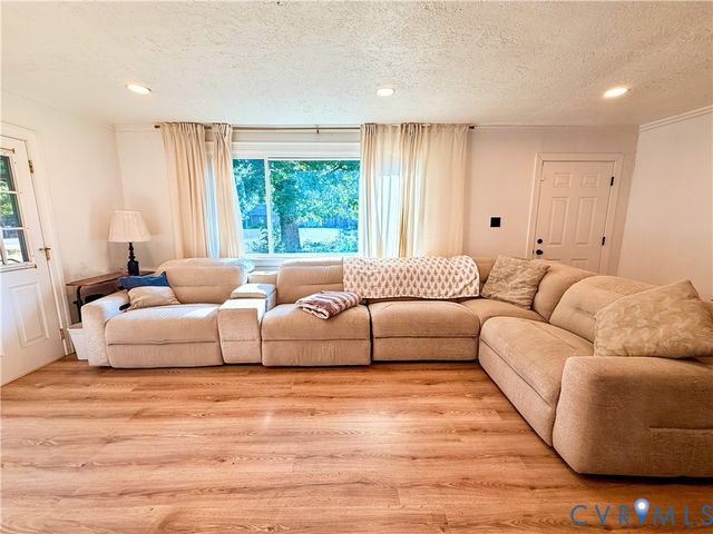 11434 Georgetown Rd, Hanover, VA 23116