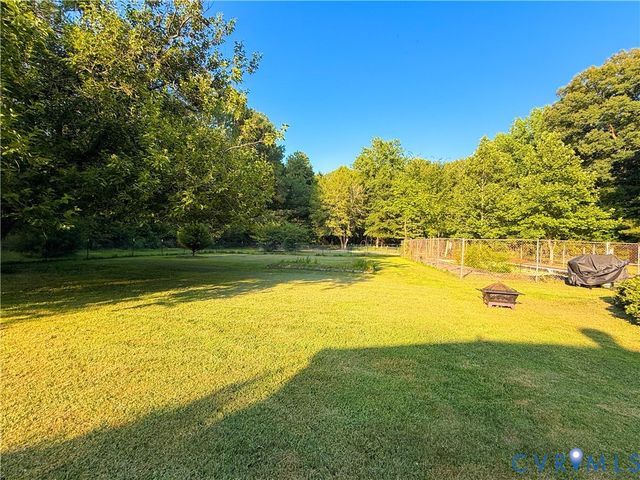 11434 Georgetown Rd, Hanover, VA 23116