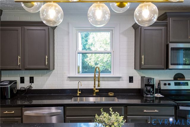 11434 Georgetown Rd, Hanover, VA 23116