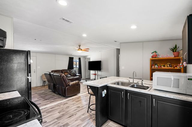 23307 Hickory Shadow, Elmendorf, TX 78112