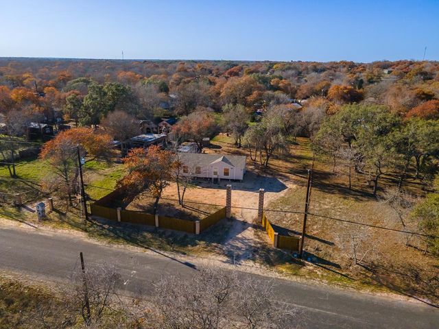 23307 Hickory Shadow, Elmendorf, TX 78112