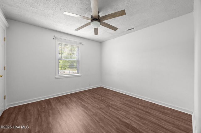 202 Jonathan Drive, Jacksonville, NC 28540