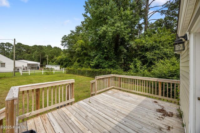 202 Jonathan Drive, Jacksonville, NC 28540