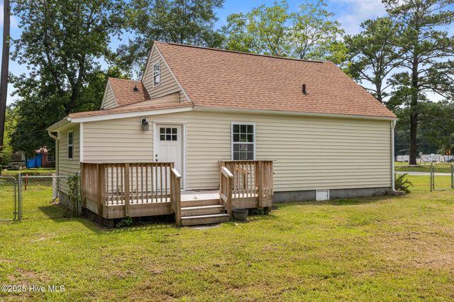202 Jonathan Drive, Jacksonville, NC 28540