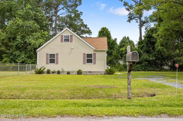 202 Jonathan Drive, Jacksonville, NC 28540