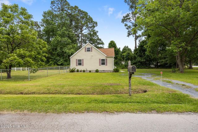 202 Jonathan Drive, Jacksonville, NC 28540