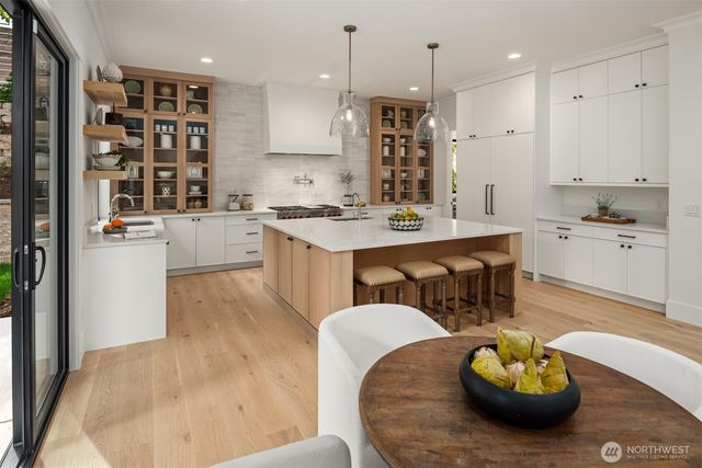 10415 SE 13th Street, Bellevue, WA 98004