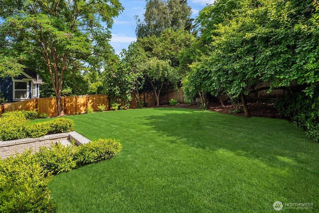 10415 SE 13th Street, Bellevue, WA 98004