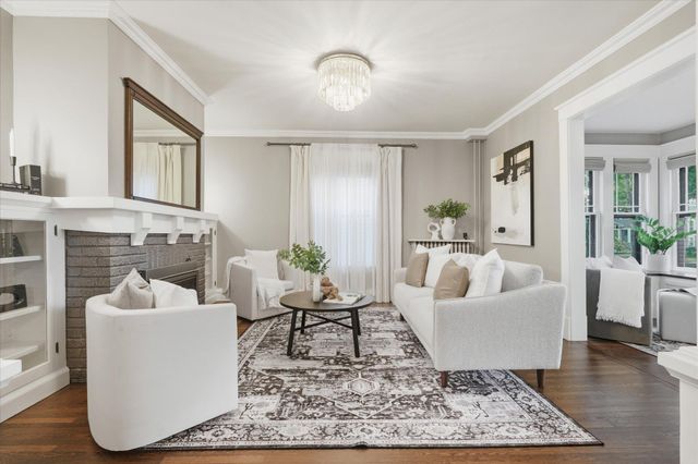 937 Hague Avenue, Saint Paul, MN 55104