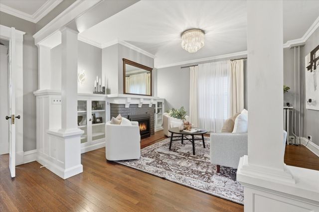 937 Hague Avenue, Saint Paul, MN 55104