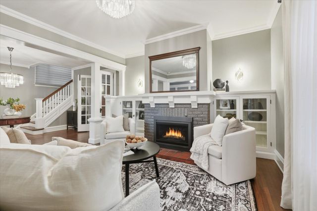 937 Hague Avenue, Saint Paul, MN 55104