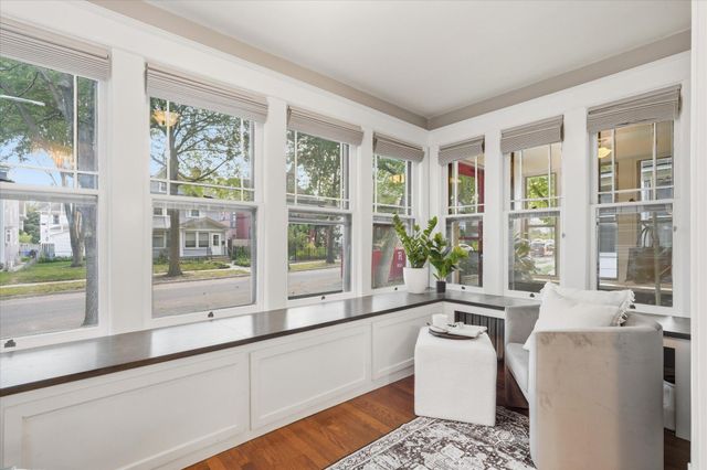 937 Hague Avenue, Saint Paul, MN 55104