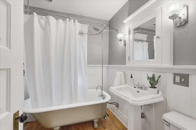 937 Hague Avenue, Saint Paul, MN 55104