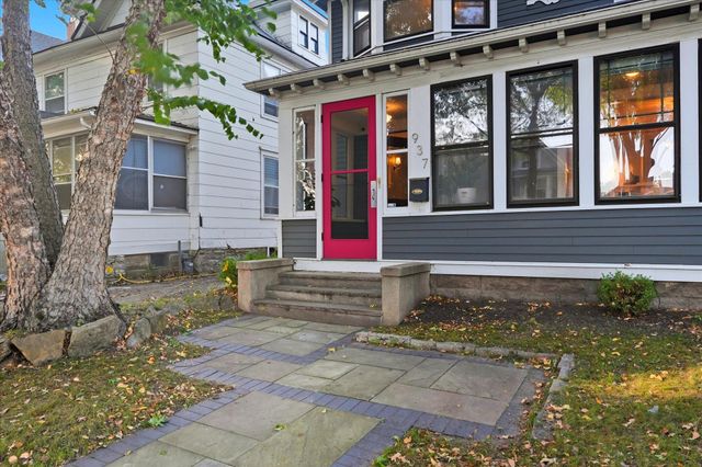 937 Hague Avenue, Saint Paul, MN 55104