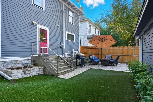 937 Hague Avenue, Saint Paul, MN 55104