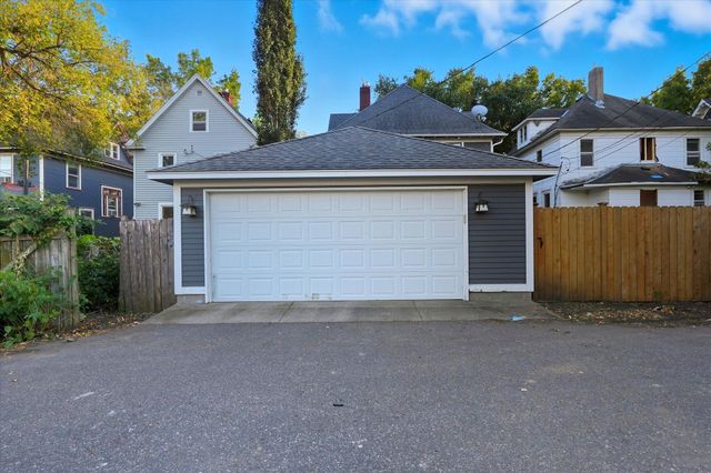 937 Hague Avenue, Saint Paul, MN 55104