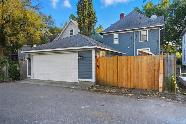 937 Hague Avenue, Saint Paul, MN 55104