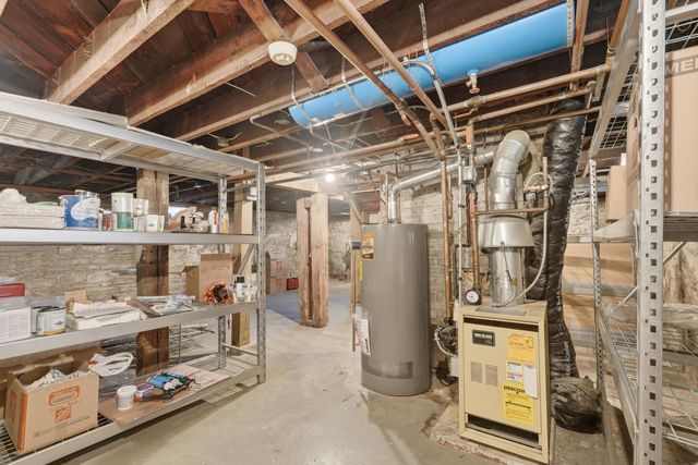 937 Hague Avenue, Saint Paul, MN 55104