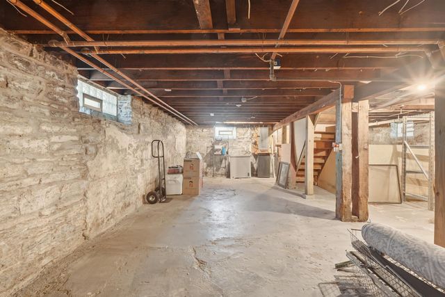 937 Hague Avenue, Saint Paul, MN 55104