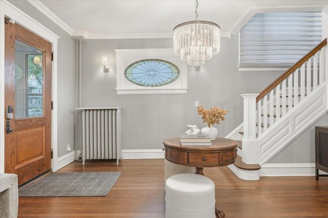 937 Hague Avenue, Saint Paul, MN 55104