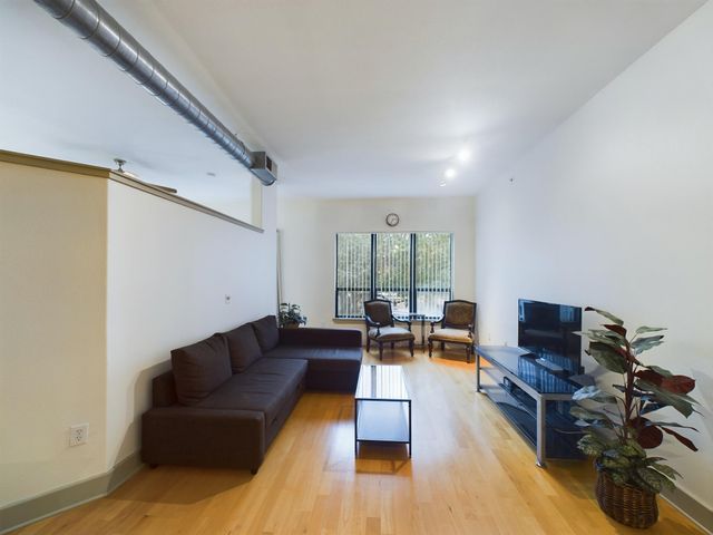 1901 Post Oak Boulevard 2215, Houston, TX 77056